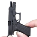 Miniatyrbillede 5 af 5: G45 nøglering Mini pistol form Taktisk nøglering Glock 45 model Plast nøglering Black