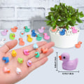 Miniatyrbild 3 av 5: Mini Ankor 10 Färger Små Anka Figurer Mini Resin Ankor Plast Små Miniatyr Ankor Bulk för Dockhus Dekoration Mikro Fe-trädgård Landskap A Glow Tiny Ducks