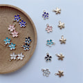 Miniatyrbillede 2 af 4: 50 stk. Kirsebærblomst vedhæng Kirsebærblomst Charms legering planter