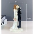 Miniatyrbilde 4 av 4: Bryllup Brudgom Harpiks Ornament Statue Kake Topper Bryllupsdekorasjon Sta style 1