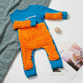 Miniatyrbild 2 av 3: Babykläder 2023 Nya Baby Krypande Kläder Baby Moppande Krypande Kläder Mörk Knapp Engelsk Långärmad Overall Blå orange Blå orange Blue orange 24M