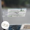 Pikkukuva 5 / 5: Pysäköintilippujen pidikkeet, 4 kpl läpinäkyvät tuulilasilipun pidikkeet, itseliimautuvat lippuklipsit pysäköintilipuille, asukaspysäköinti