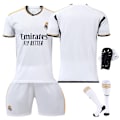 Miniatyrbild 1 av 2: Real Madrid Bellingham Nr 5 Tröja Set Tränings T-shirt Kostym för Barn Vuxna Säsong 23-24 Vit Utan Nummer Set B 2 Vit Utan Nummer Set B White No Num Set B Size 18