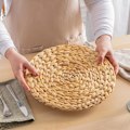 Pikkukuva 5 / 5: Pyöreät tablettien aluset - 6 kpl:n setti, 30 cm vesihyasintti pöytätabletit - Ylellisen laadukkaat kudotut rottinkiset pöytätabletit