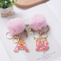 Miniatyrbillede 6 af 8: e Nøglering Rosa Pompom Kugle Nøglering med 26 bogstaver Resin Nøgleringe Y