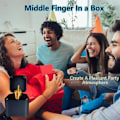 Miniatyrbillede 2 af 6: Långfinger i en låda, Låda med långfingrar, Långfingeröverraskningsgåva, Skämtgåva med utskjutande hand för vuxna, för kontoret (3 st) 3Pcs