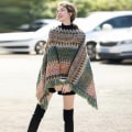 Pikkukuva 3 / 10: Mongolian Poncho Pullover Tupsuhuivi SININEN blue