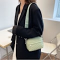 Pikkukuva 3 / 8: Rhombic Lattice Square Bag Kainalolaukku MUSTA black