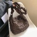 Miniatyrbilde 1 av 10: Plisserte bobler Vesker Cloud Skuldervesker KAFFE coffee