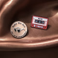 Miniatyrbilde 9 av 10: Jentebrosjer Lapel Emaljepinne F F F