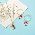 Pikkukuva 3 / 6: 20 kpl emalisieniriipus Charms Red Mushroom