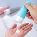 Pikkukuva 8 / 10: Matkapullot Uudelleentäytettävät Pullot HARMAA 60ml 60ml grey 60ml-60ml