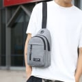 Miniatyrbild 5 av 10: Bröstpack Crossbody Väska SVART Black