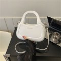 Miniatyrbild 8 av 10: Axelväska Messenger Bag SVART black