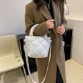 Pikkukuva 1 / 10: Olkalaukku Crossbody Laukku VALKOINEN white
