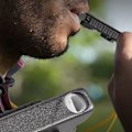 Miniatyrbilde 6 av 10: LED-lommelykt Whistle Keychain Light Emergency Lamp