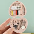 Pikkukuva 10 / 10: Set Mini Ompelusarja PUNAINEN red