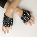 Miniatyrbillede 6 af 10: Punk Handsker Half Finger Handsker SORT SMAL NITTE SMAL NITTE black smal rivet-smal rivet