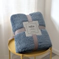 Miniatyrbild 1 av 10: Sofffilt Fleece Täcke BLÅT Blue