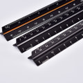 Miniatyrbillede 7 af 10: Skala Lineal Trekantet lineal SORT TOMMEL SMALL SCALE TOMMEL LILLE Black INCH SMALL SCALE-INCH SMALL SCALE