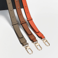 Miniatyrbild 7 av 10: Handväska i äkta läder. Axelrem Crossbody-rem CAMEL Camel