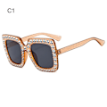 Pikkukuva 1 / 10: Crystal Suuret aurinkolasit Diamond aurinkolasit C1 C1 C1