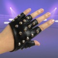 Miniatyrbilde 8 av 10: Punk Gloves Half Finger Gloves SVART SMAL RIVET SMAL RIVET black smal rivet-smal rivet