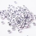 Pikkukuva 1 / 5: 600 kpl Valkoinen Pyöreä Kirjainhelmet Aakkoset Helmet Charm Mix