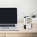 Pikkukuva 3 / 10: Kynäpidike Digitaalinen LCD-pöytäherätyskello
