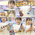 Miniatyrbild 7 av 9: Simuleringsgitarr Mini Ukulele C C C