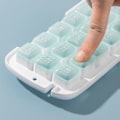 Miniatyrbild 9 av 10: 24 Grids Ice Cube Container Box Press Typ Ice Cube Maker BLÅ blue