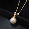 Pikkukuva 1 / 10: Pearl Hajuvesipullon kaulakoru Toivepullon riipus 2 2 2
