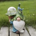 Miniatyrbild 10 av 10: Dvergstatue Gnome-figur som bærer magisk ball Solar Resin