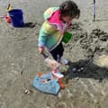 Miniatyrbilde 3 av 10: Beach Mesh Shovel Filter Sand Scooper 2 2 2