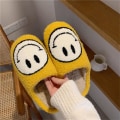 Miniatyrbillede 5 af 10: Smiley Face Dametøfler til Vinteren black EU Size 41-42