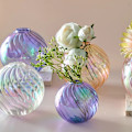 Miniatyrbilde 8 av 10: Innvendig glassvase Iriserende ballvaser LILLA S S purple S-S