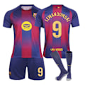 Miniatyrbilde 1 av 3: 2025-2026 Barcelona Hjemme fotballdrakt for barn Nr. 9 Lewandowski 26