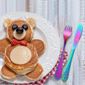 Pikkukuva 8 / 8: 2settiä Lasten Set Western Tableware Set