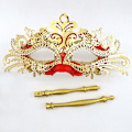 Miniatyrbilde 7 av 10: Maskerademaske med holdepinne GULL&SORT GULL&SORT
