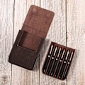 Pikkukuva 7 / 10: Retro Pen Box kynäpidike PUNAINEN Red
