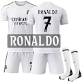Miniatyrbillede 1 af 2: 25-26 Real Madrid Hjemmebane Børne Fodboldtrøje Sæt Nr. 7 Cristiano Ronaldo 16