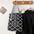Miniatyrbillede 1 af 9: Strik håndtaske Knot håndledstaske SORT L black L