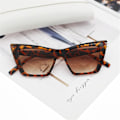 Miniatyrbillede 10 af 10: Cat Eye Solbriller Firkantede Solbriller SORT LEOPARD SORT Black Leopard