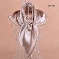Miniatyrbillede 1 af 10: Hovedtørklæde Satin Bandana CAMEL camel