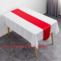 Pikkukuva 1 / 10: Stain Table Runner Pöytäliinatarvikkeet PUNAINEN RED