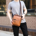 Miniatyrbillede 5 af 10: Skuldertaske Messenger Bag KHAKI Khaki