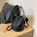 Miniatyrbillede 1 af 10: Vævet Bucket Bag Crossbody taske SORT BLACK