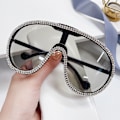 Pikkukuva 5 / 10: Rhinestone aurinkolasit Ylisuuret sävyt MUSTA-HOPEA MUSTA-HOPEA Black-Silver