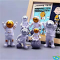 Miniatyrbild 4 av 10: Astronautfigurer Spaceman Moon Skulptur Dekorativ C C C