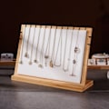 Miniatyrbillede 1 af 9: Halskæder Staffeli Smykker Collection Rack HVID white